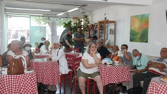 Işık Taban FETAV'ın düzenlediği 'Not Defteri' söyleşilerinde sevenleri ile buluştu