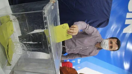 SEYDİKEMER AK PARTİ'DE GÜMÜŞ, GÜVEN TAZELEDİ