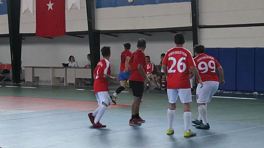 Özel Sporcular, Protokol Üyeleriyle Maç Yaptı 