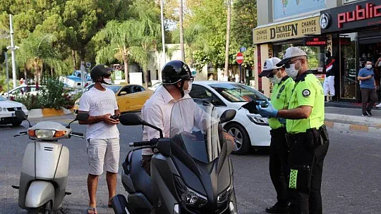 FETHİYE'DE TRAFİK EKİPLERİ UYGULAMA YAPTI