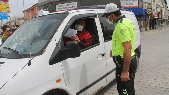 Fethiye'deki Kısıtlamada Çocuklar Uçurtma Uçurdu