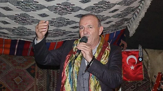 ''Türkiye Cumhuriyeti Kıl Çadır Altında Kurulmuştur''