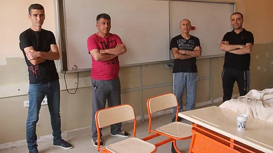 İzolasyondaki Memurlardan Örnek Davranış