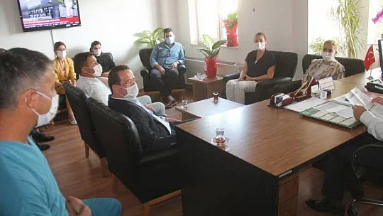 AK PARTİLİ GÖKCAN DEVLET HASTANESİ'Nİ ZİYARET ETTİ