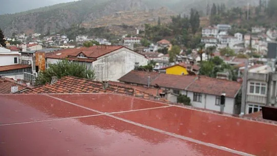 Beklenen yağmur sevindirdi