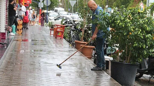 Beklenen yağmur sevindirdi
