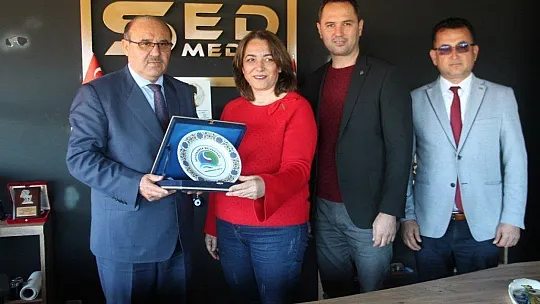 Otgöz, 'Haberlerinizle topluma ışık tutuyorsunuz'