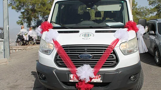 MUTLULUKLARINI BÖYLE ÖLÜMSÜZLEŞTİRDİLER