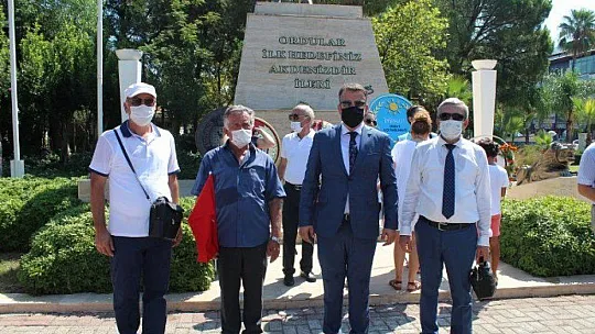CHP ve STK'ların Zafer Bayramı coşkusu