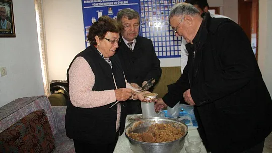 Türkülerin Babası Anıldı