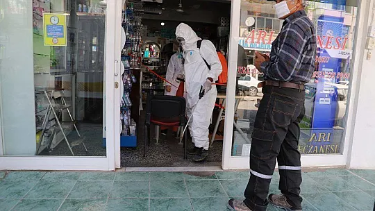 Seydikemer'deki Eczaneler Dezenfekte Edildi