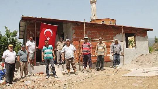 Cami lojmanı imece usulü ile yapılıyor