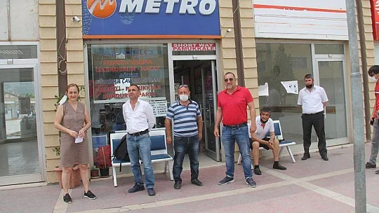 Seyahat izni alanlar otogara akın etti