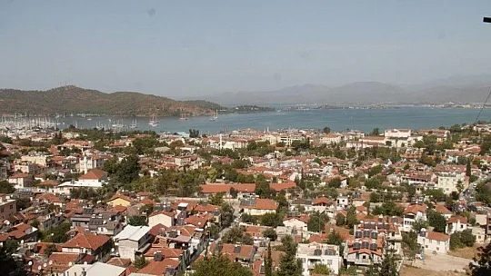 Aminthas Kral Mezarlarına turist ilgisi