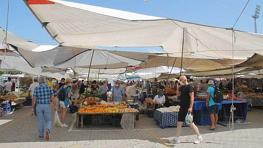 Bayram Ve Kısıtlama Öncesi Pazarlarda Hareketlilik