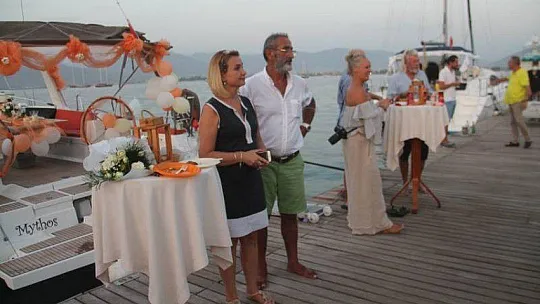 FETHİYE'DE TEKNEDE NİKÂH