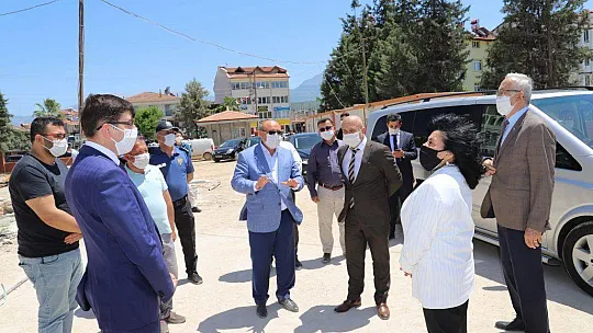 Vali Civelek Hükümet Konağı ve Belediye Başkanlığı İnşaatında İncelemelerde Bulundu