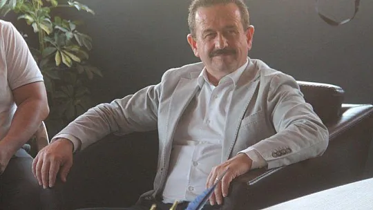 Öztürk, 'Gazeteciler toplumun gözü kulağıdır' 