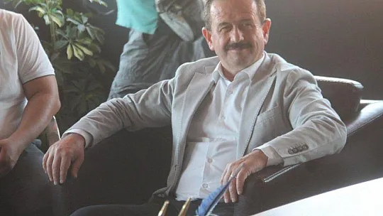 Öztürk, 'Gazeteciler toplumun gözü kulağıdır' 