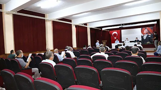 Seydikemer'de Sosyal Mesafeli Meclis Toplantısı