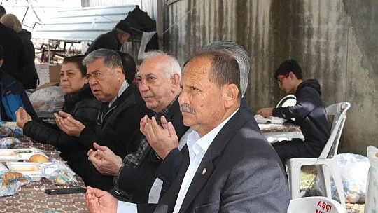 KARADENİZLİ AİLESİNDEN 52 YEMEĞİ HAYRI
