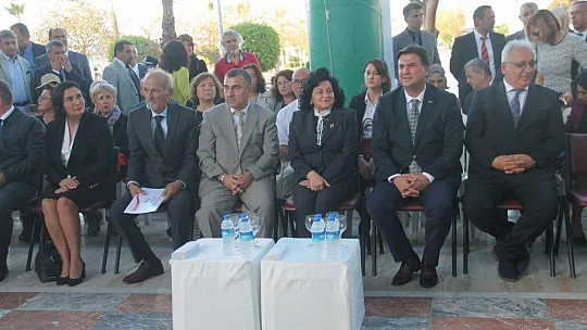 Fethiye'de Denizaltında Yapılan Resimlerin Sergisinin Açılışını Vali Esengül Civelek Yaptı