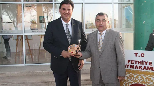 Fethiye'de Denizaltında Yapılan Resimlerin Sergisinin Açılışını Vali Esengül Civelek Yaptı