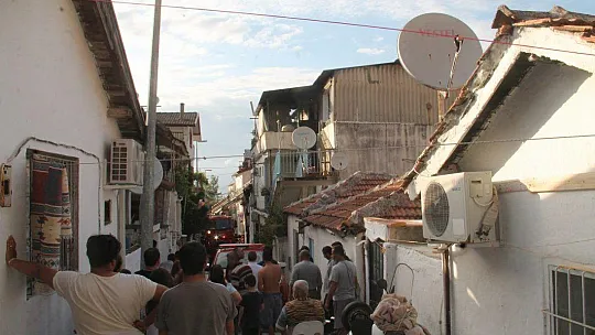 Evi Yaktıktan Sonra Kaçtığı İddia Ediliyor