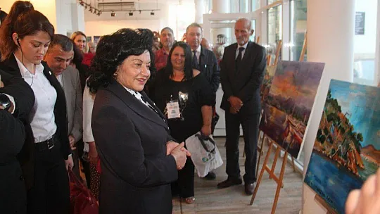 Fethiye'de Denizaltında Yapılan Resimlerin Sergisinin Açılışını Vali Esengül Civelek Yaptı