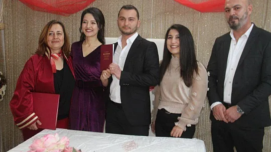 Fethiye'de Sevgililer Gününde 18 Nikah Kıyıldı