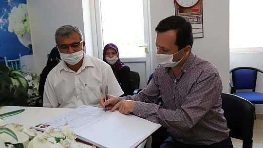 Başkan Otgöz, Sosyal Mesafeli Nikah Kıydı