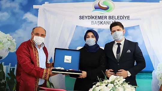 Başkan Otgöz, Sosyal Mesafeli Nikah Kıydı