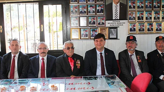 GAZİLER DERNEĞİ'NE 18 MART ZİYARETİ