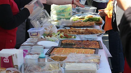 ALTINOKTA KÖRLER DERNEĞİ'NDEN ANLAMLI KERMES