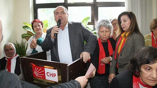 CHP Fethiye Kadın Kolları Başkanı Gülümser Oymak oldu 