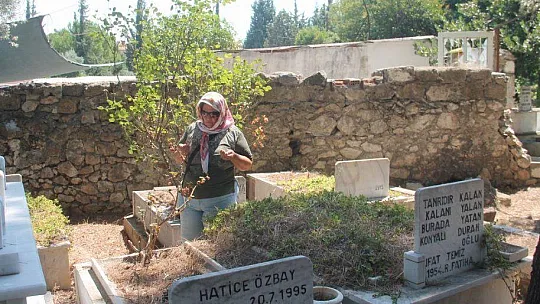 Arife günü mezarlıklar ziyaret edildi