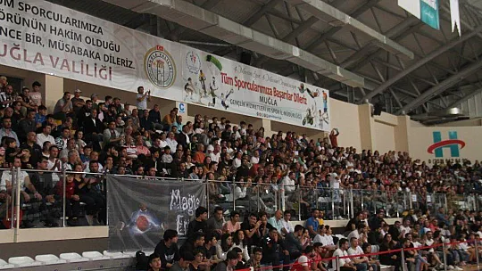 Lokman Hekim Fethiye Belediyespor taraftar desteği ile coştu 72-63