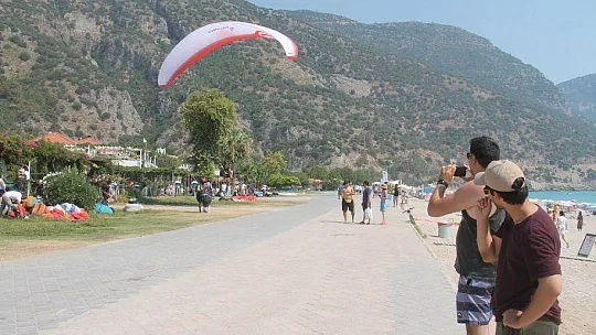 BAYRAMDA BABADAĞ'DAN ATLAYAN ATLAYANA