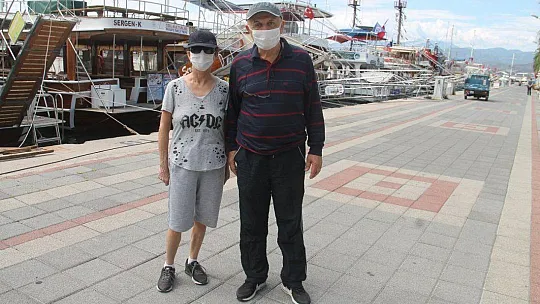 Fethiye'de yaşlılar bir kez daha sokağa çıktı