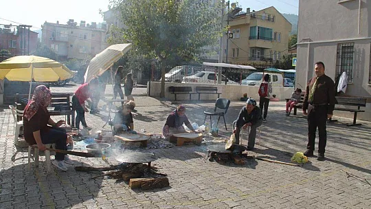 Yöresel Tatlar Etkinliği Düzenlendi