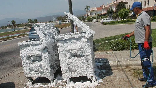 Bayram Bitti, Konteynırlar Dezenfekte Ediliyor