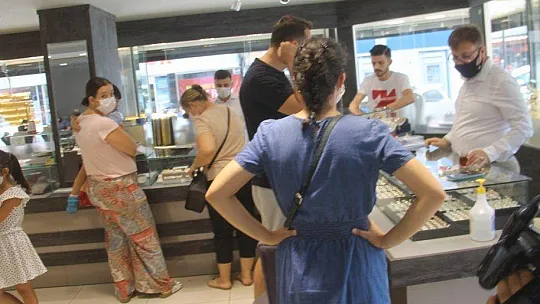 ALTIN REKOR ÜSTÜNE REKOR KIRIYOR