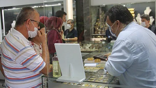 ALTIN REKOR ÜSTÜNE REKOR KIRIYOR