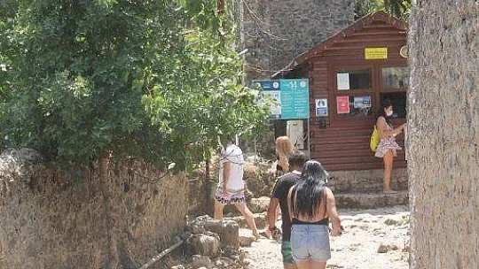Kayaköy kiliselerinin açılması isteniyor