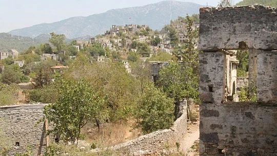 Kayaköy kiliselerinin açılması isteniyor