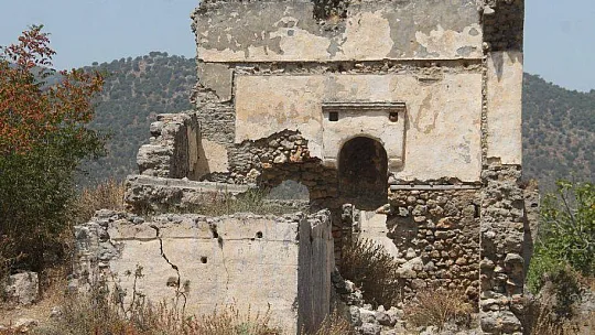 Kayaköy kiliselerinin açılması isteniyor