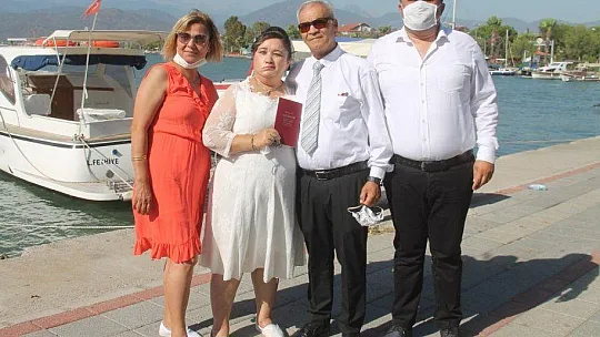 GÖRME ENGELLİ ÇİFT GÖNÜLLERİNİ BİRLEŞTİRDİ 