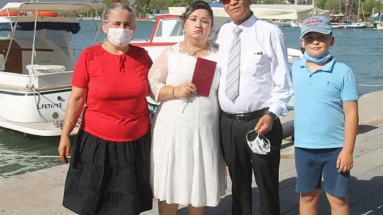 GÖRME ENGELLİ ÇİFT GÖNÜLLERİNİ BİRLEŞTİRDİ 