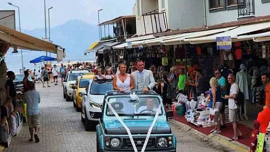 İngiliz çift davullu zurnalı gelin aldı