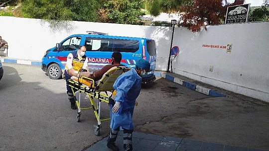 İnşaat işçileri taşlarla, sopalarla birbirine girdi, 3 kişi yaralandı